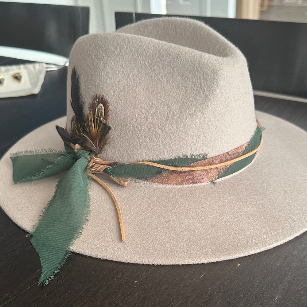 Stylish Cream Fedora with Green Ribbon